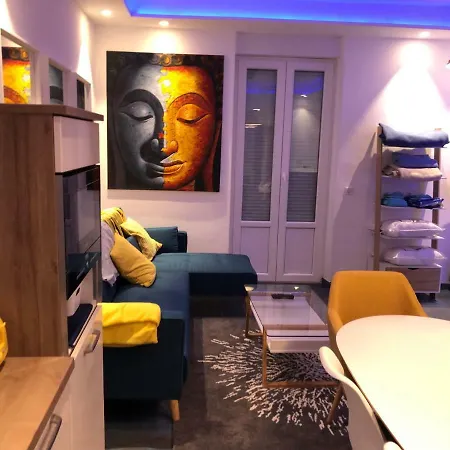 California アパート *